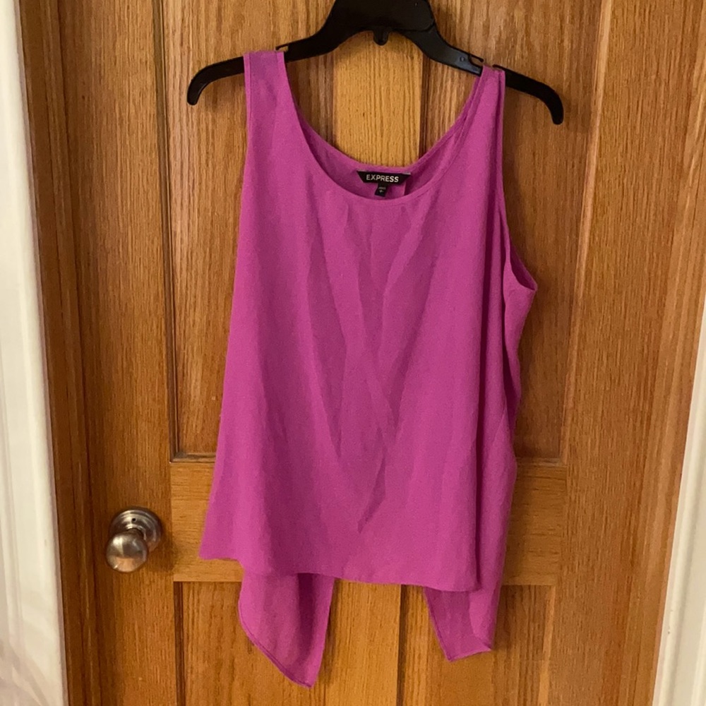 Express tank with open slit back